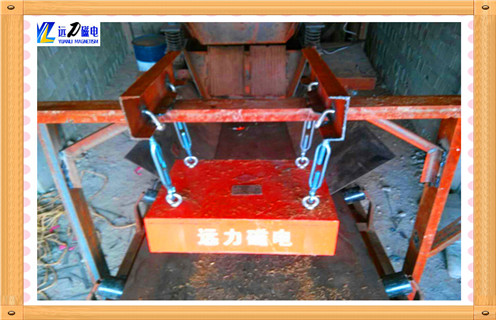 懸掛式永磁除鐵器，山西懸掛式永磁除鐵器生產(chǎn)_內部磁塊安裝方法_山西懸掛式永磁除鐵器生產(chǎn)原理型號價(jià)格